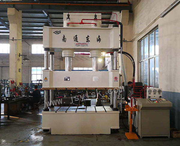 YL32-315吨四柱液压机 YL32-315吨四柱液压机